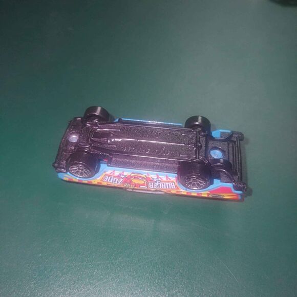 Matchbox 1997 Burger Zone 1957 Chevy Bel Air - Picture 10 of 10